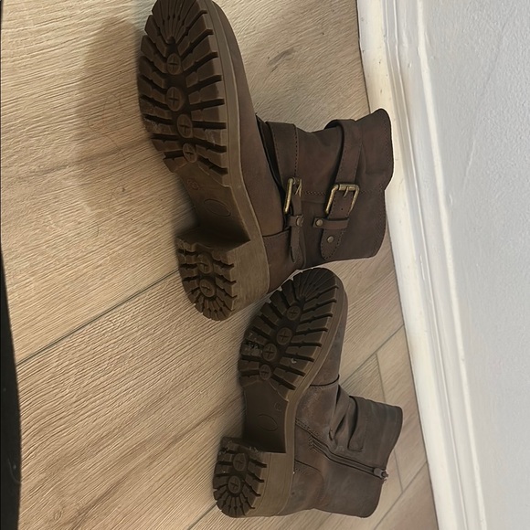 Brown Leather Ankle Boots - Picture 3 of 6